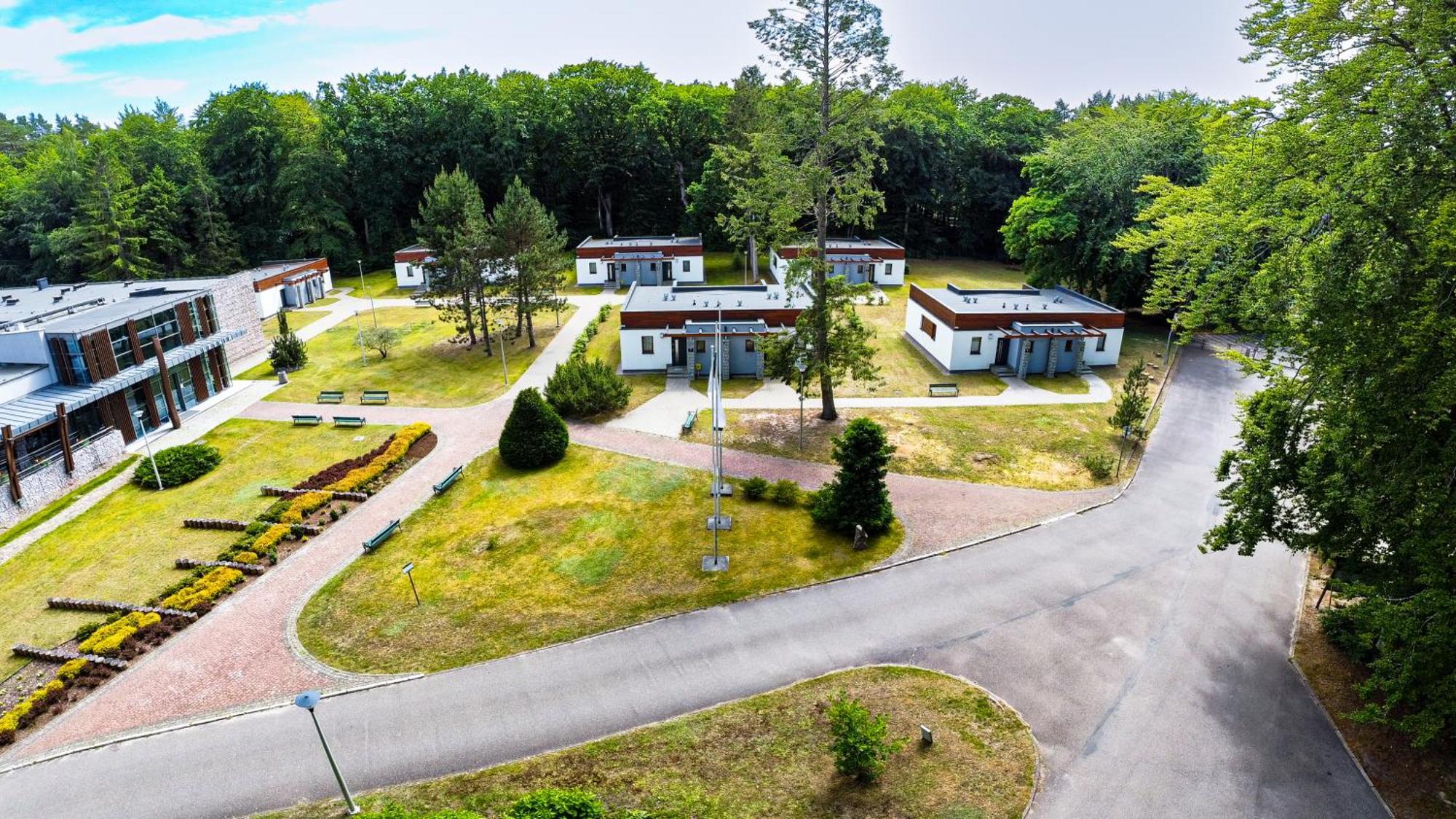 Osrodek Szkoleniowo-Wypoczynkowy "Lesnik" Hotel Ustka Exterior foto